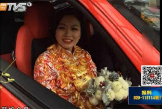 Những cô dâu suýt “gẫy cổ” vì vàng trong ngày cưới
