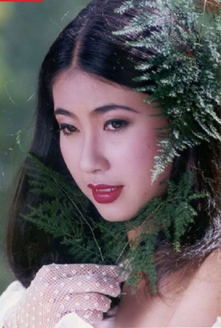 Những hoa hậu Việt lận đận đường tình