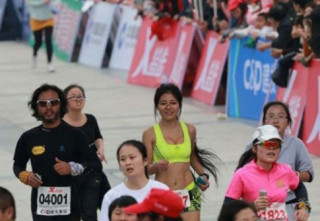 Nổi tiếng vì giống hệt Phạm Băng Băng