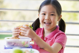 “Sửa” chế độ ăn giúp bé 3 tuổi hết còi