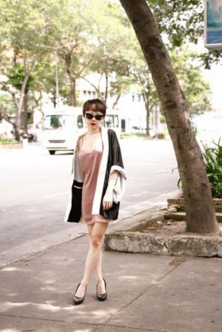 Tóc Tiên chuộng mốt đồ ngủ phóng khoáng