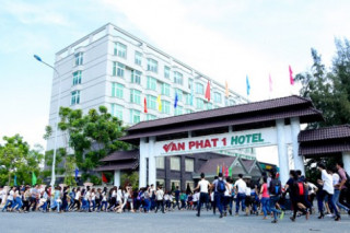 Trai gái miền Tây nườm nượp đi sơ tuyển VNTM 2015