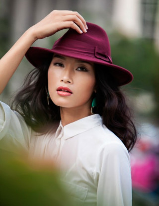 Trang Khiếu làm “tê liệt” một góc phố Sài Gòn