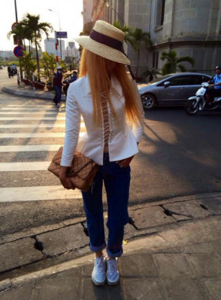 Tuần qua: Huyền Trang nổi loạn với tóc vàng hoe
