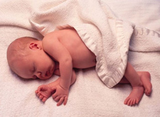 6 cách khắc phục nhanh tình trạng trẻ sơ sinh bị ọc sữa