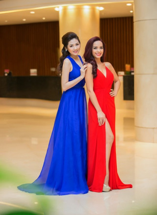 Á hậu Tú Anh đọ dáng cùng cựu người mẫu Thúy Hạnh