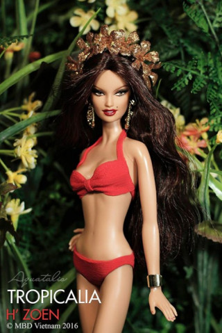Búp bê mặc bikini rực rỡ thi hoa hậu