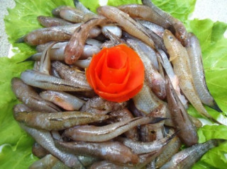 Cá bống sốt cay ngọt lạ miệng, trôi cơm