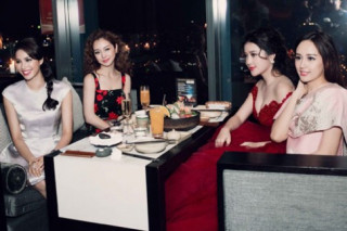 ‘Chấm điểm’ Hoa hậu, Á hậu Việt khi chụp ảnh cùng nhau