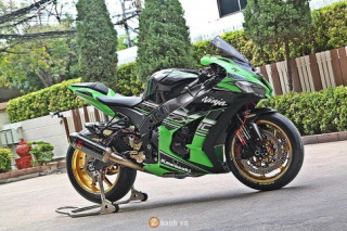 Choáng ngợp với dàn đồ chơi siêu khủng trên Kawasaki Ninja ZX-10R 2016