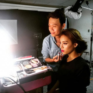 Chuyên gia make-up tiết lộ bí mật khuôn mặt mỹ nhân Việt