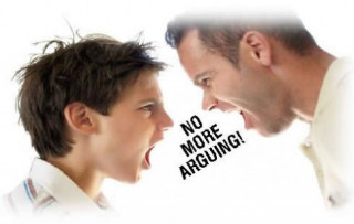 Con tuổi teen bỗng dưng ‘ghét’ bố mẹ