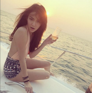 Đã mắt vì bikini kiểu nào cũng hot của Katun “Tình yêu không có lỗi”