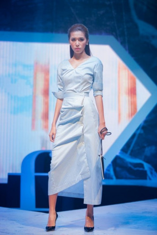 Hoa khôi Lan Khuê tỏa sáng trên sàn catwalk