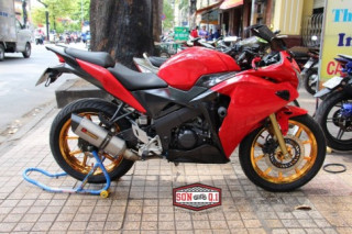 Honda CBR 150 độ nhẹ cùng dàn chân hàng hiệu nổi bật