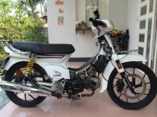 Honda Dream độ đầy phong cách và chất chơi