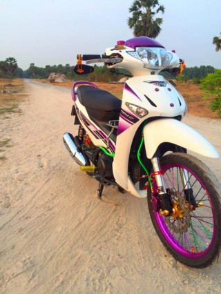 Honda Future Neo độ nổi bật và bắt mắt với dàn đồ chơi kiểng