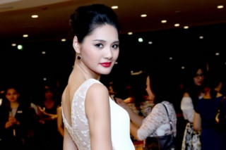 Hương Giang khoe vẻ đẹp “vạn người mê”
