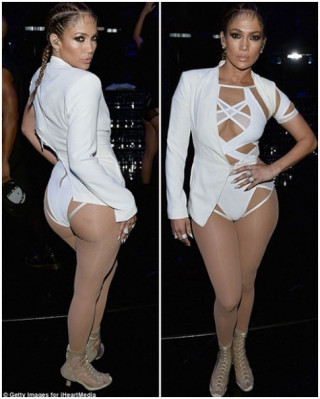 Jennifer Lopez bốc lửa trong thiết kế của NTK gốc Việt