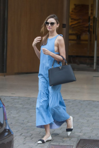 Khai thác đường cong cơ thể duyên dáng như Miranda Kerr
