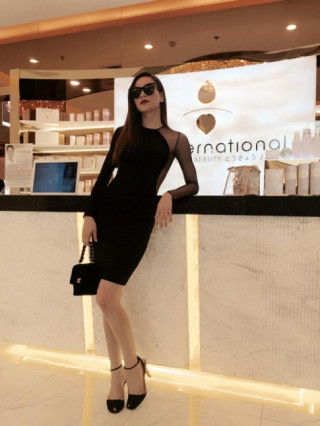 Khám phá kho túi hàng hiệu kiêu kỳ của Hà Hồ