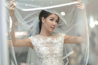 Mạc Hồng Quân chịu chi mua 4 váy cưới cho Kỳ Hân