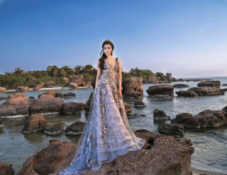 Nguyễn Thị Huyền đẹp tựa nữ thần khi trở lại showbiz