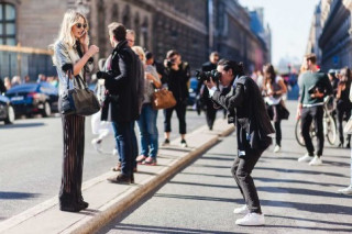 Nhiếp ảnh Chanh: Paris mùa tuần lễ như bầy ong vỡ tổ