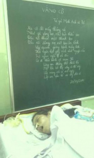 Rơi nước mắt bài thơ HS tặng cô giáo nằm liệt giường