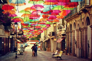 Rực rỡ phố “ô bay” ở Bồ Đào Nha