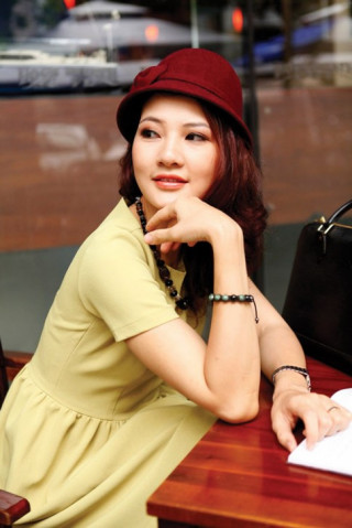 Soi túi LV 30 triệu của Trần Thị Quỳnh