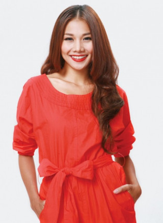 Tài sản “khủng” của siêu mẫu có đôi chân dài 1m12