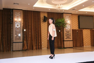 Thí sinh khóc hết nước mắt trong vòng casting Next Top
