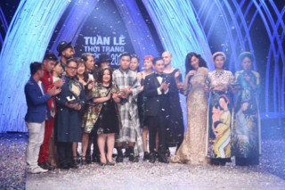 Thời trang Việt đang như đứa trẻ chập chững biết đi!
