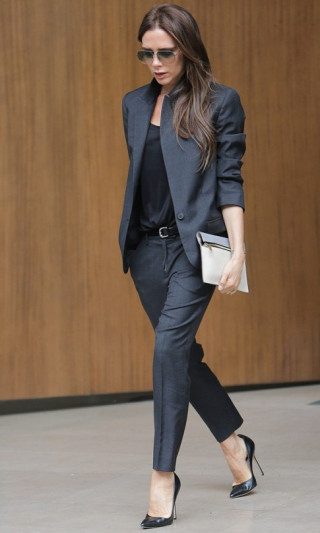 Tiết lộ lí do Victoria Beckham từ bỏ giày cao gót