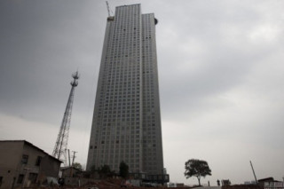 Trung Quốc: Sửng sốt tòa nhà 57 tầng xây trong 19 ngày