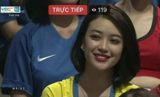 Xuất hiện chỉ vài giây “Hot girl Euro” lập tức gây sốt