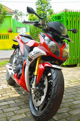 Yamaha X1R với dàn chân khủng của biker nước bạn