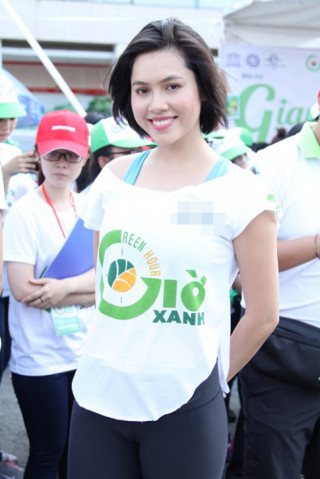 Á hậu Hoàng My khoe dáng mũm mĩm, dễ thương
