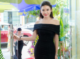 Á hậu Huyền My gợi cảm với đầm trễ vai