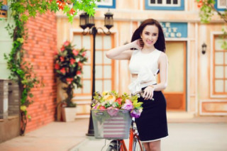 Angela Phương Trinh xinh tươi tuổi 18