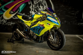 BMW S1000RR phiên bản Dragbike siêu khủng được trang bị bình NOS
