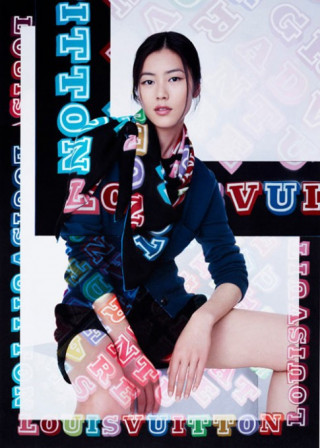 Cận cảnh vẻ đẹp trong suốt của Liu Wen