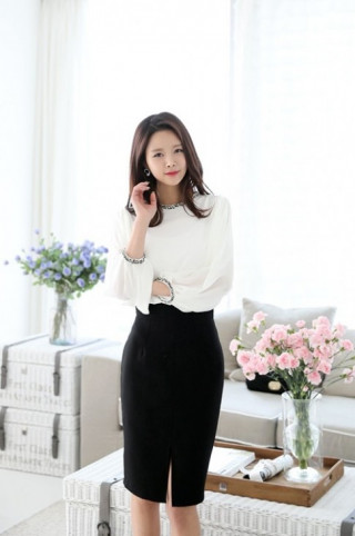 Chân váy mùa đông cho nàng công sở sành điệu