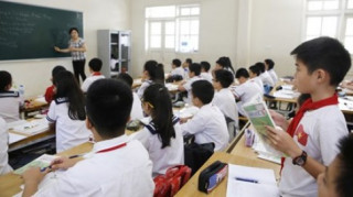 Chen chân tìm suất học trường tư ở Hà Nội