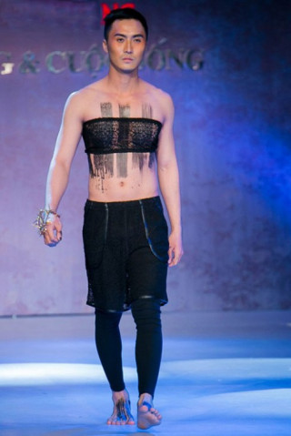 Đã đến lúc đàn ông mặc sexy như phụ nữ?