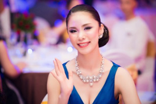Diễm Hương “một chín một mười” với HH Hoàn vũ 2007