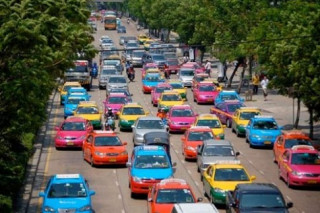 Độc đáo những chiếc taxi sắc màu ở Bangkok