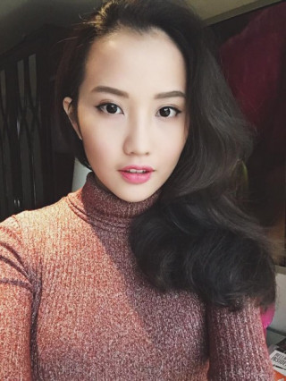 Fan Việt: ‘Phạm Hương mệt và buồn sau thất bại tại MU’