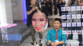 Gương tương tác thực tế ảo như phim khoa học viễn tưởng